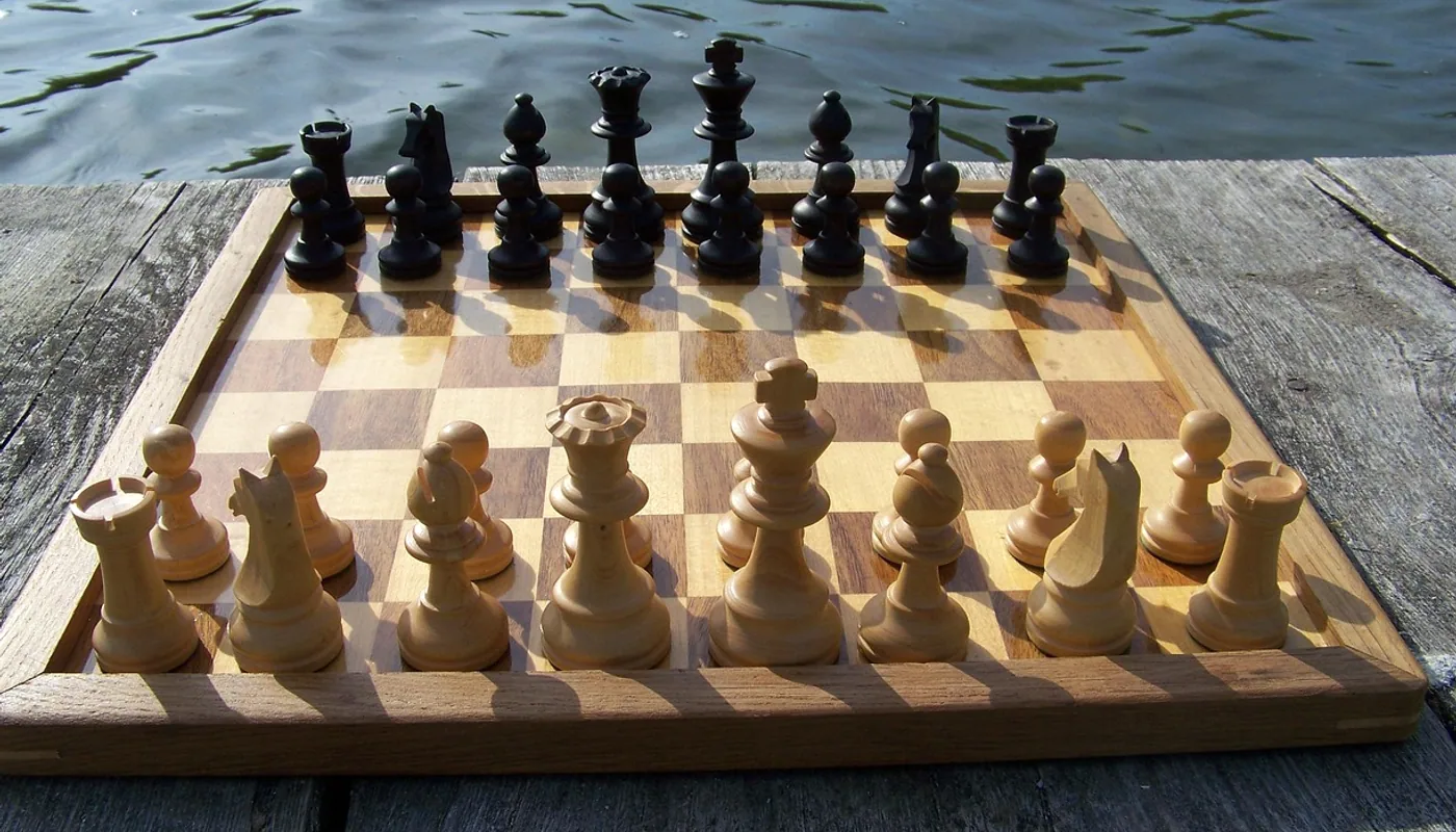 Chess, chess pieces and the basic position